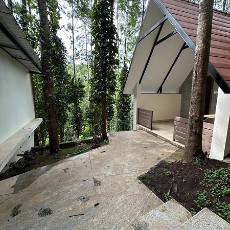100 Oaks Estate Hotel Yercaud Buitenkant foto