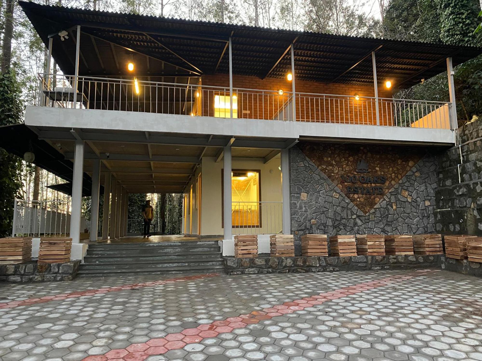 100 Oaks Estate Hotel Yercaud Buitenkant foto