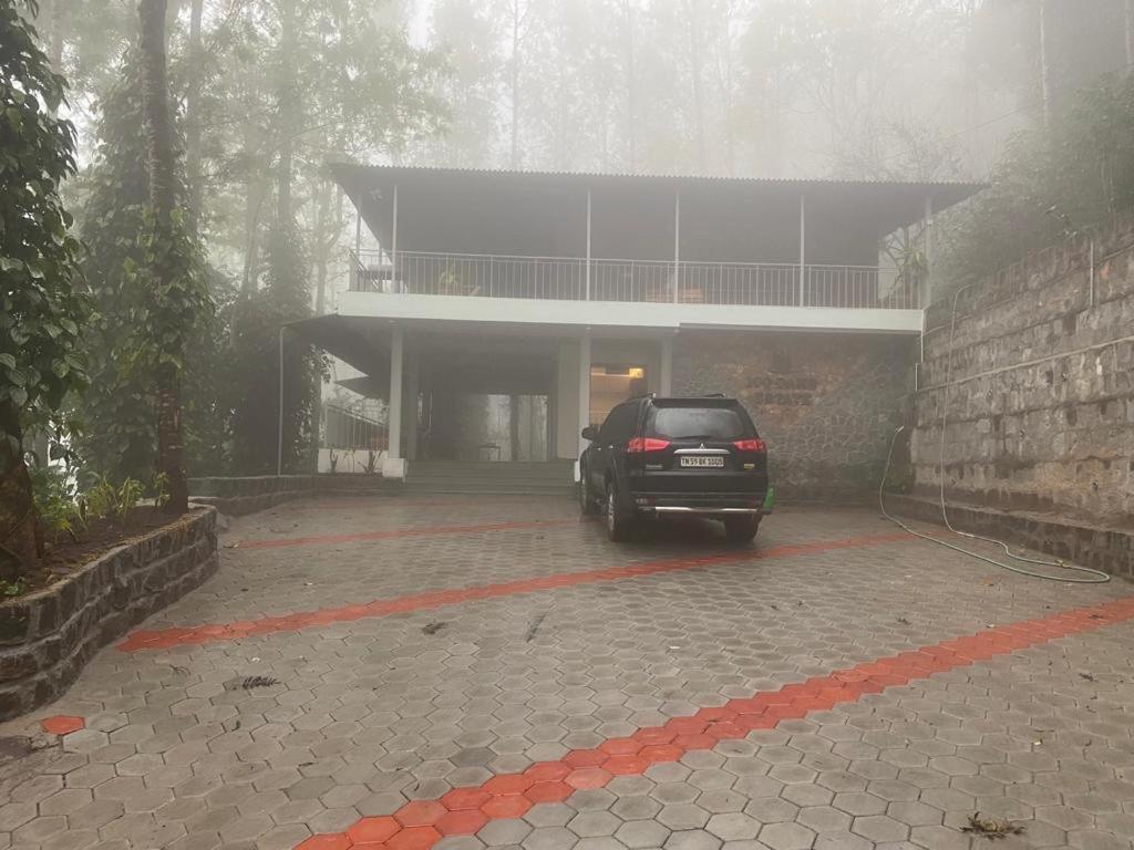 100 Oaks Estate Hotel Yercaud Buitenkant foto