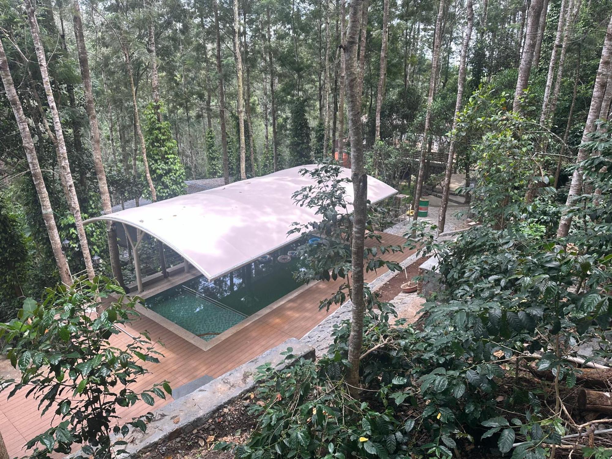 100 Oaks Estate Hotel Yercaud Buitenkant foto